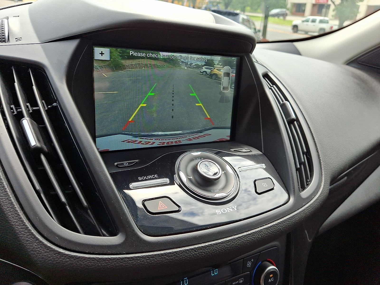 Used 2019 Ford Escape Titanium AWD/4WD image 24