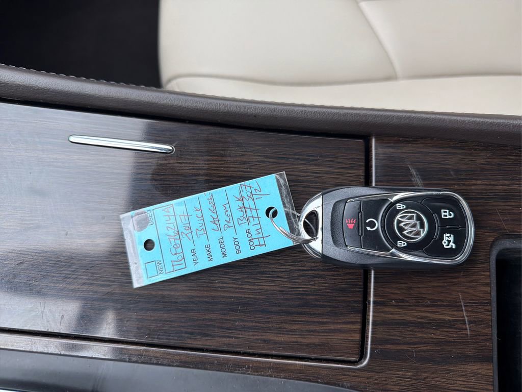 Used 2017 Buick LaCrosse Preferred image 32