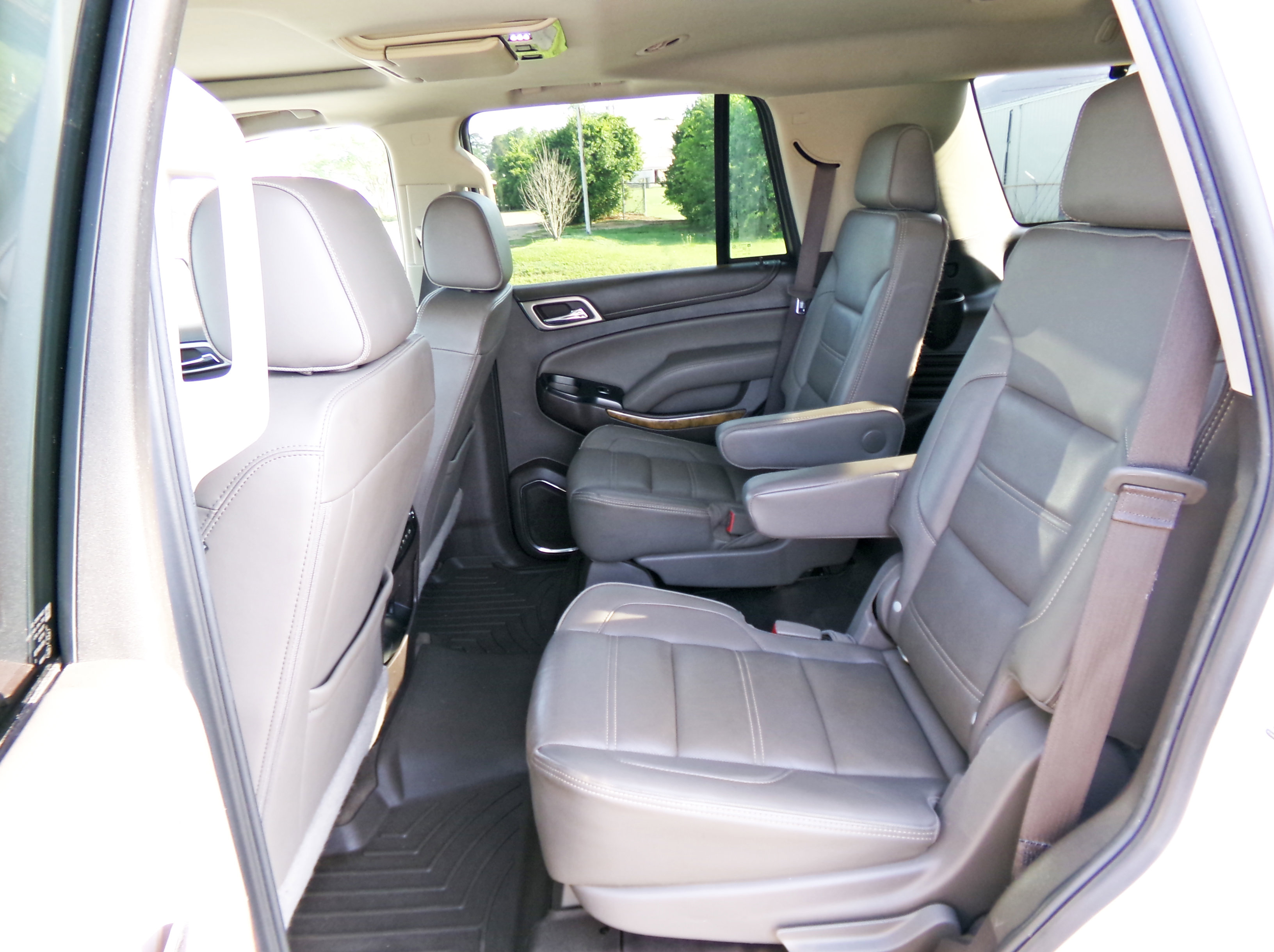 Used 2017 GMC Yukon Denali w/ Open Road Package AWD/4WD image 15