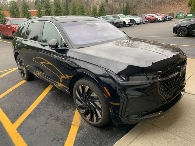 Used 2024 Lincoln Nautilus Black Label w/ Jet Appearance Package (87T) image 3