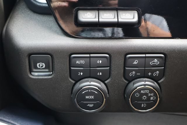 Used 2025 Chevrolet Silverado 1500 High Country w/ High Country Premium Package AWD/4WD image 18