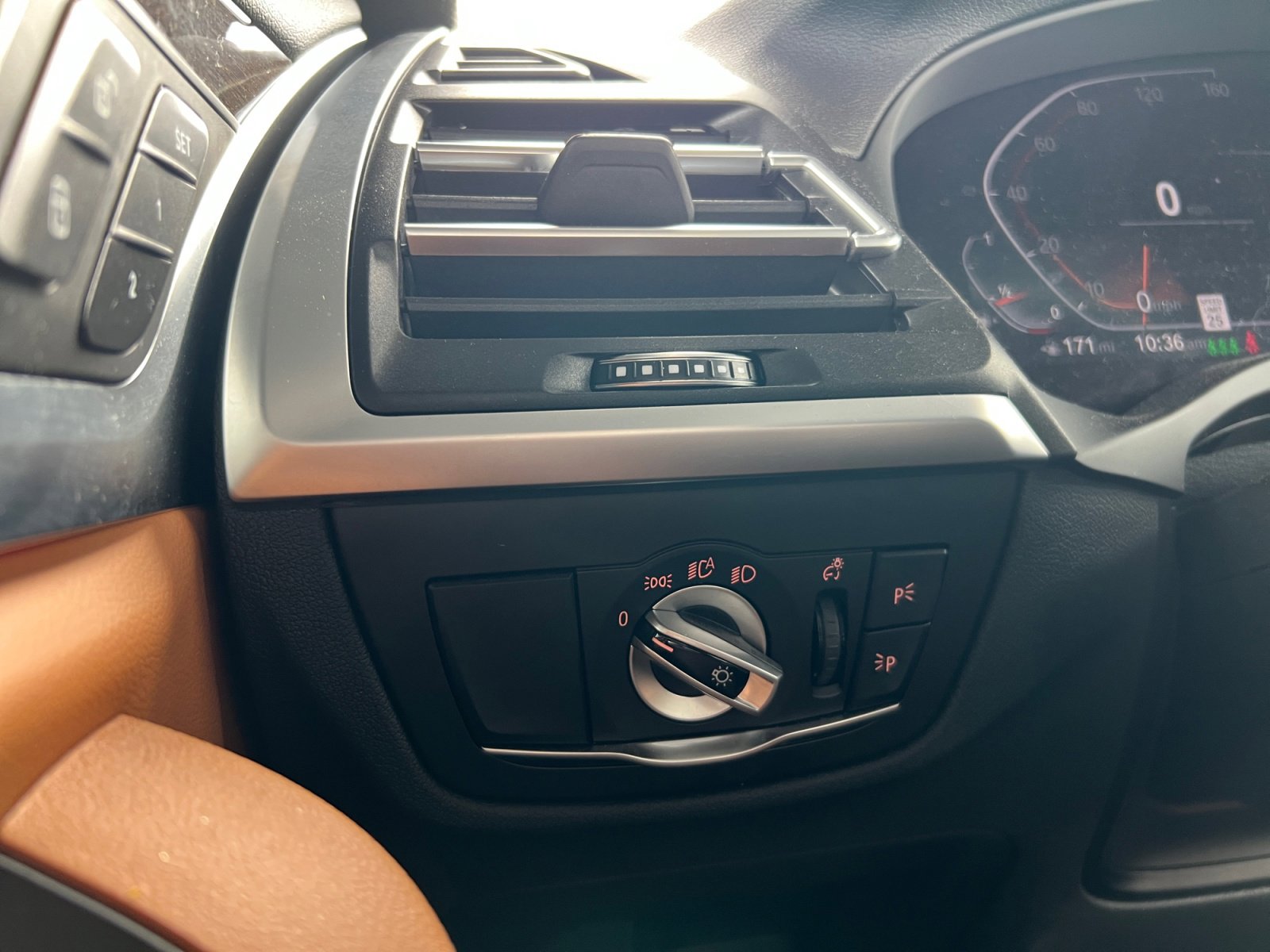 Used 2022 BMW X3 sDrive30i w/ Convenience Package w/ZPA image 18