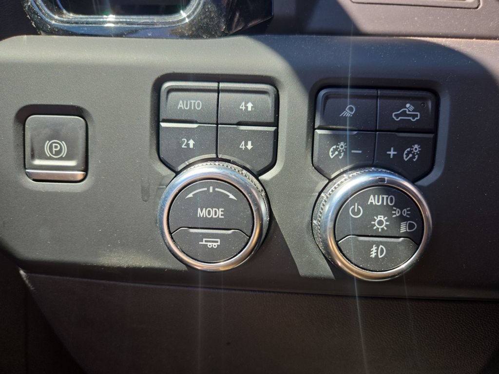 Used 2022 GMC Sierra 1500 AT4 w/ AT4 Preferred Package AWD/4WD image 24