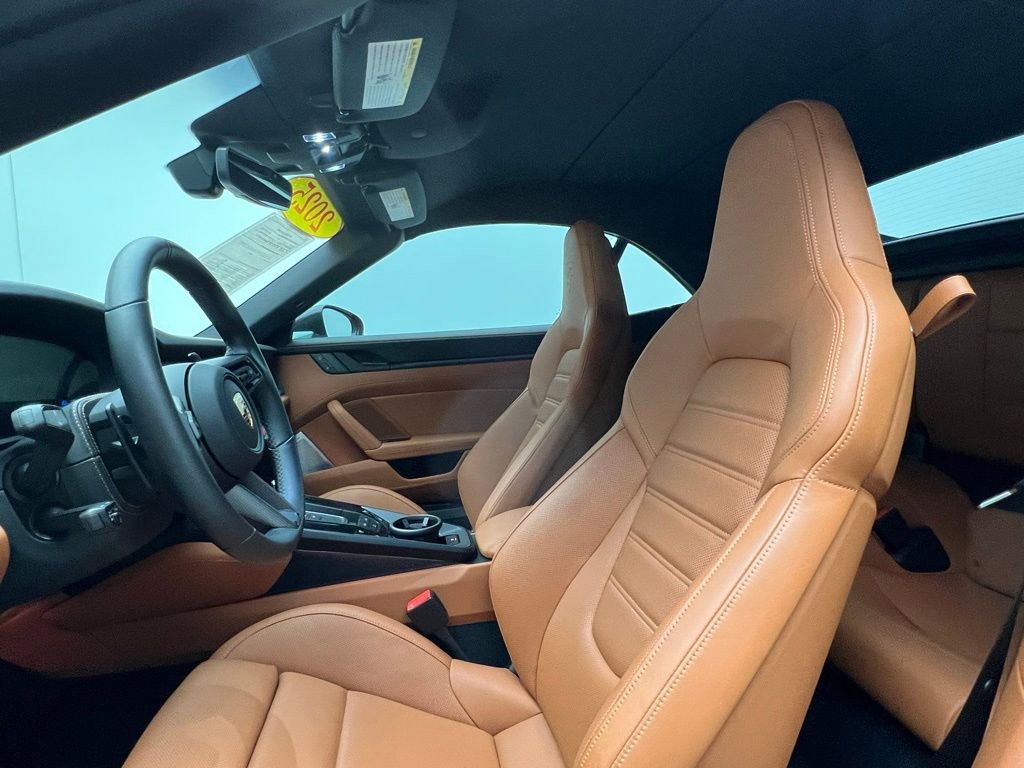 Used 2025 Porsche 911 Carrera 4 GTS image 5