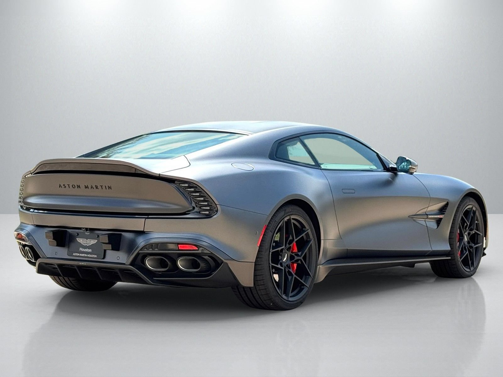 New 2025 Aston Martin Vanquish RWD image 10
