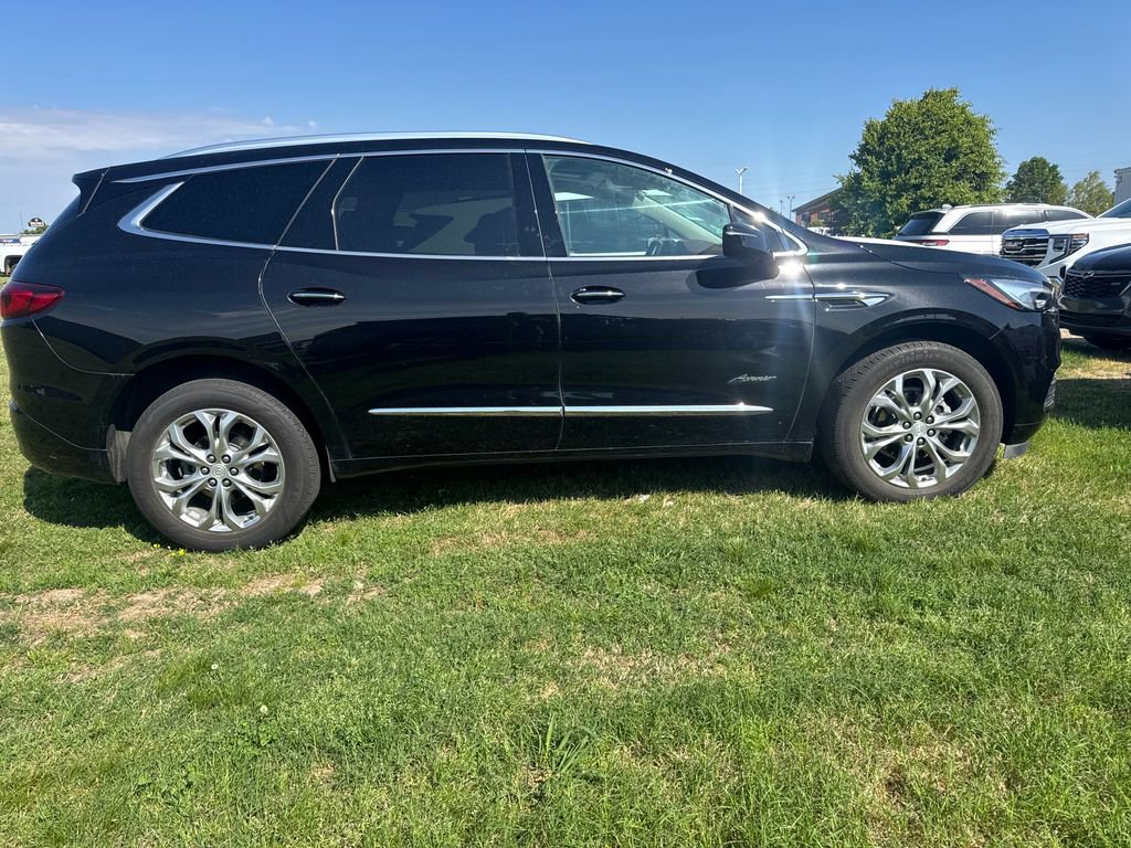 Used 2021 Buick Enclave Avenir w/ Avenir Technology Package image 3