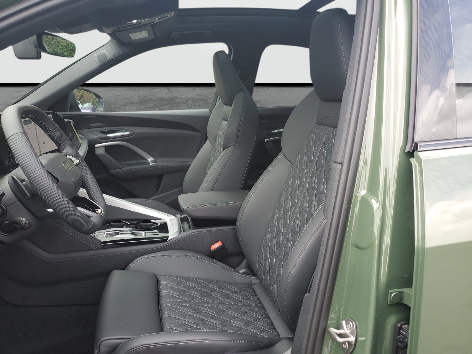 New 2026 Audi SQ5 Prestige AWD/4WD image 18