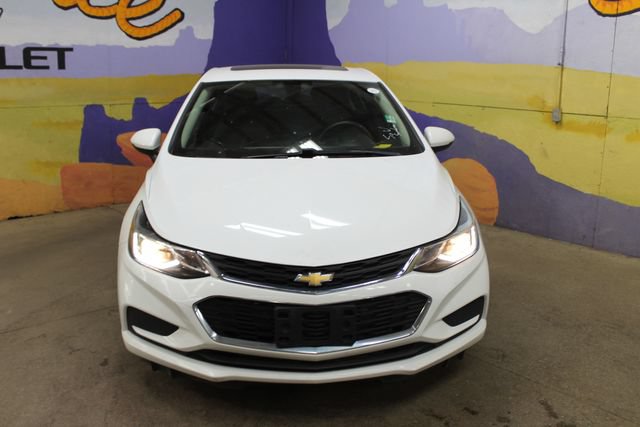 Used 2018 Chevrolet Cruze LT FWD image 3