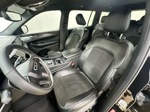 Used 2023 Jeep Grand Cherokee L Laredo AWD/4WD image 14