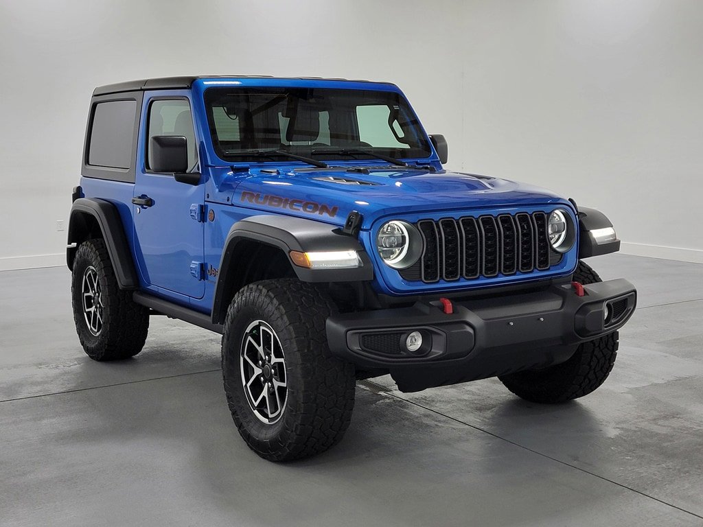 Used 2024 Jeep Wrangler Rubicon w/ Convenience Group AWD/4WD image 2