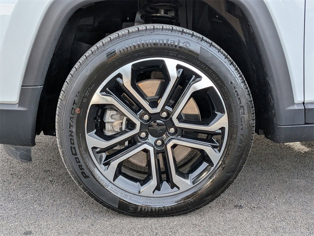 Certified 2024 Jeep Compass Limited w/ Sun and Sound Group image 27