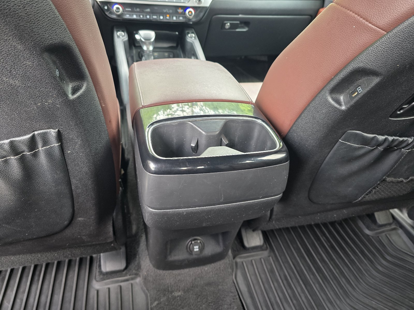 Used 2023 Kia Telluride EX w/ EX Captain's Chair Package AWD/4WD image 23