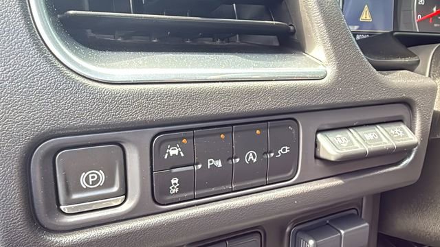 Used 2021 Chevrolet Suburban High Country w/ Premium Package RWD image 14