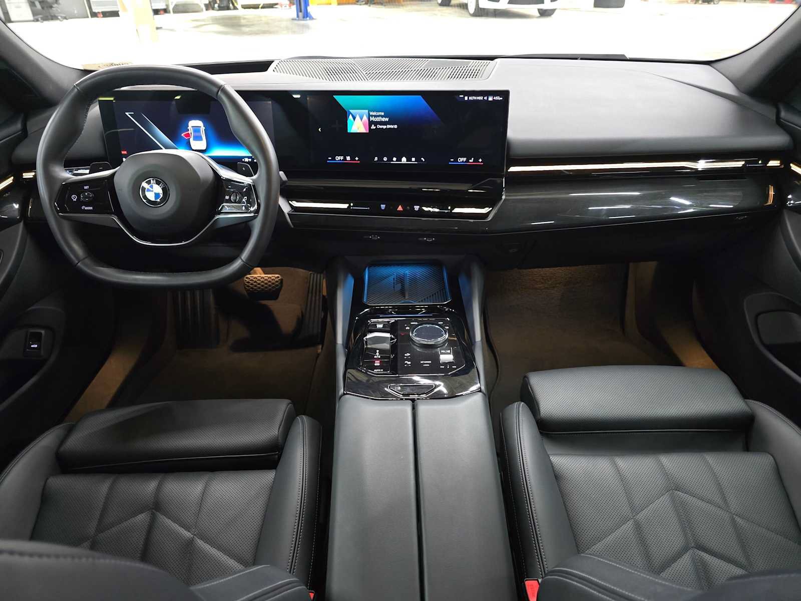 Used 2025 BMW 530i xDrive AWD/4WD image 19