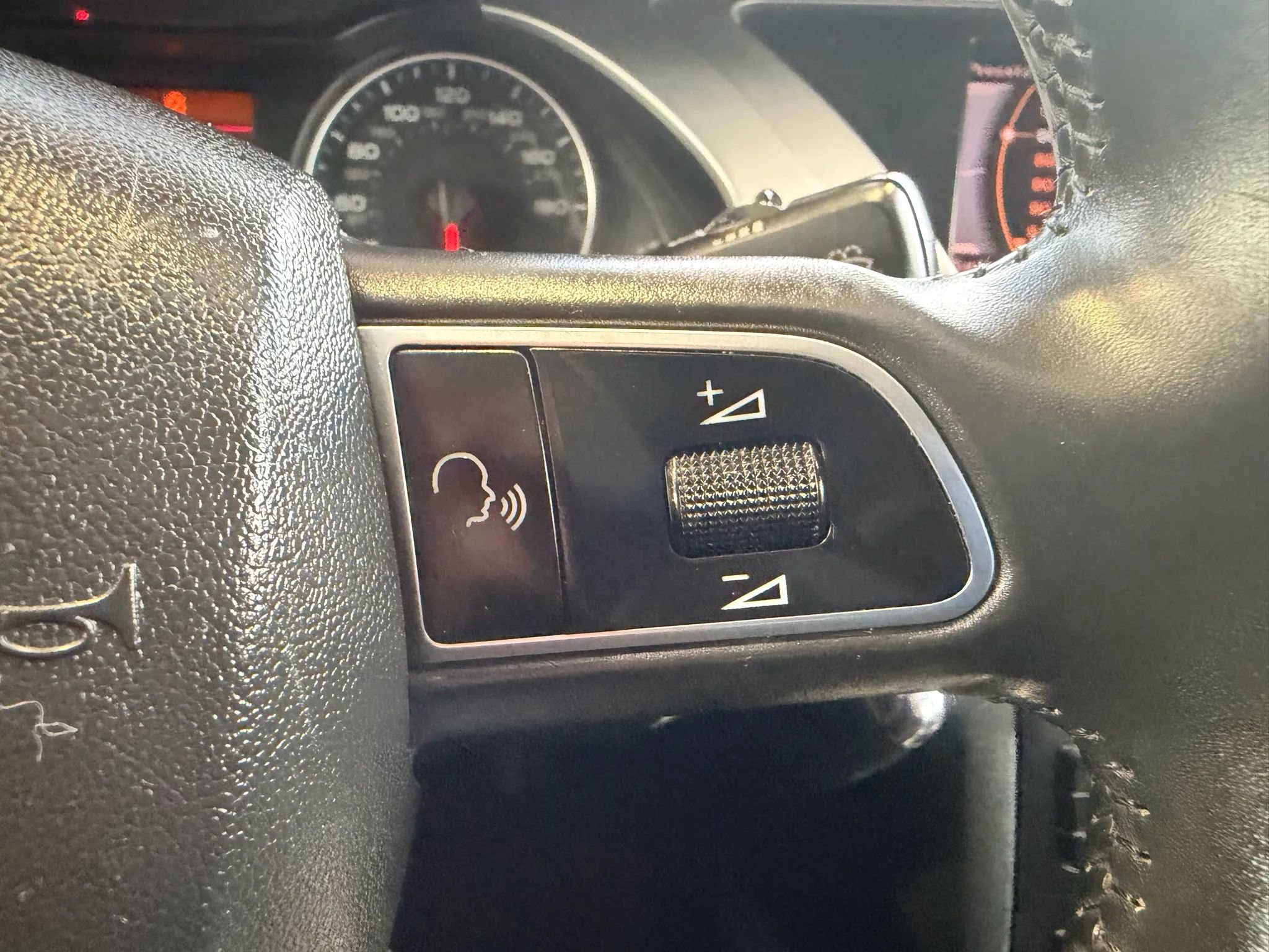 Used 2011 Audi A4 2.0T Premium image 15