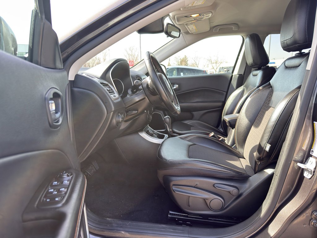 Used 2020 Jeep Compass Latitude w/ Cold Weather Group image 11