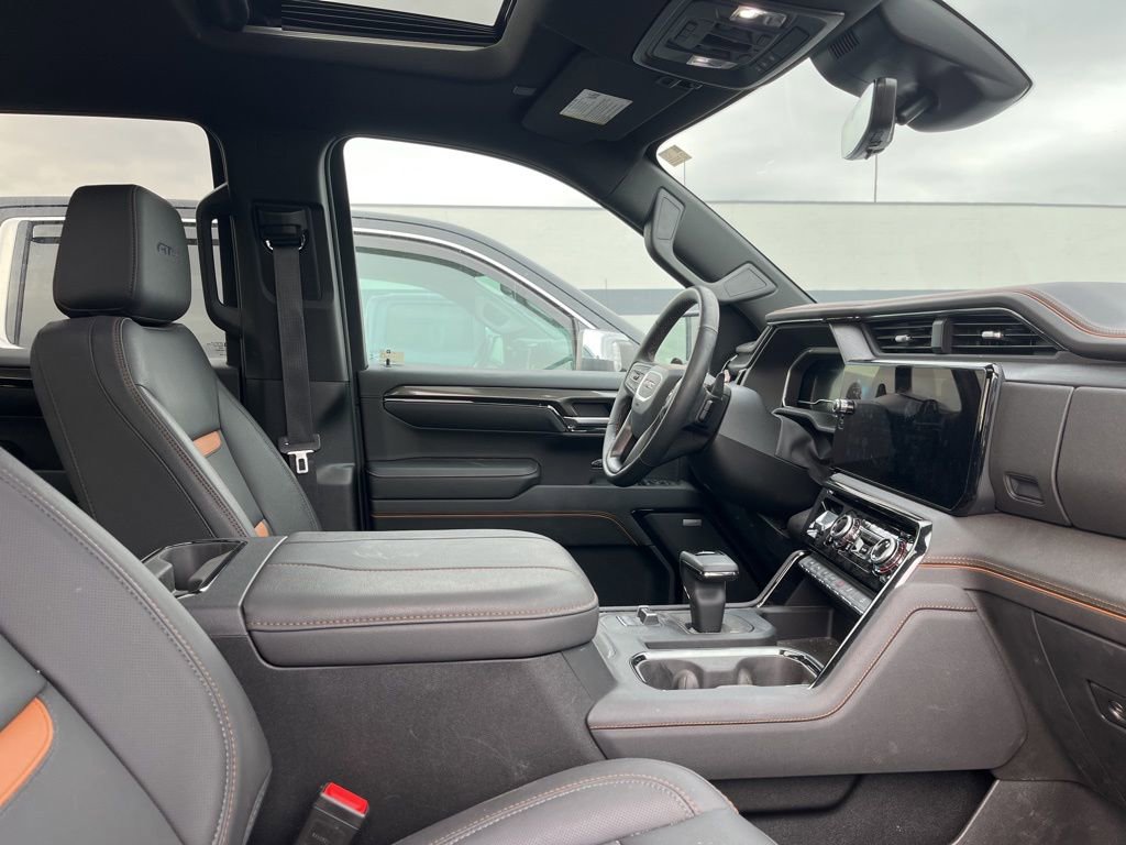 Used 2023 GMC Sierra 1500 AT4 w/ Technology Package image 2