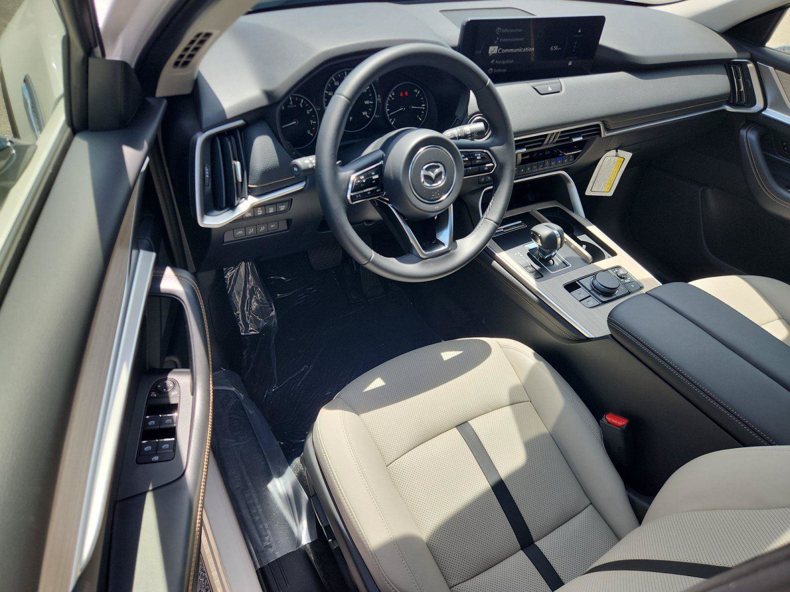 New 2026 MAZDA CX-90 3.3 Turbo w/ Preferred Package AWD/4WD image 18