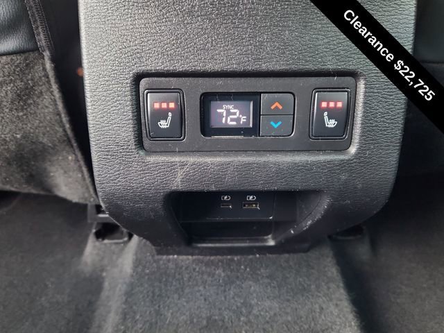 Used 2023 Mitsubishi Outlander SEL image 24