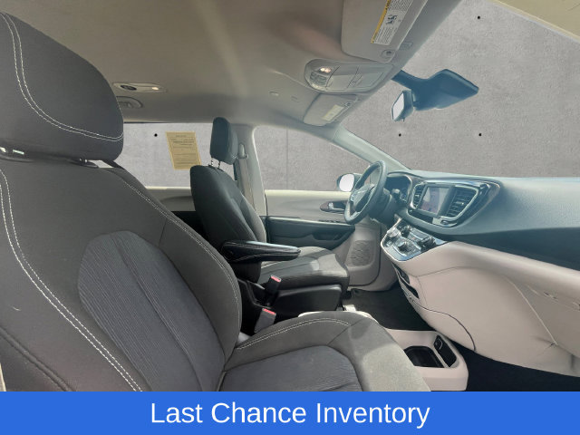 Used 2023 Chrysler Voyager LX FWD image 24
