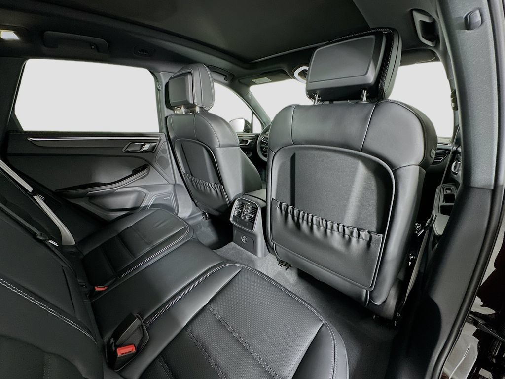 New 2026 Porsche Macan GTS AWD/4WD image 30