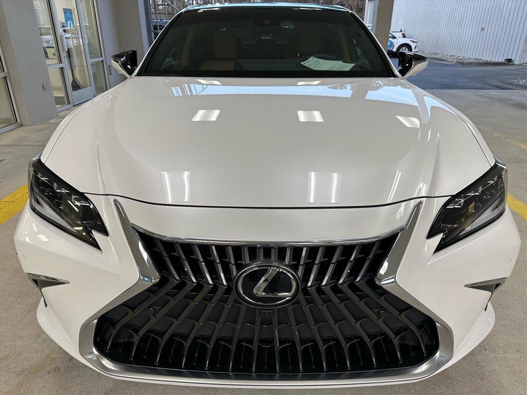 Used 2024 Lexus ES 350 Ultra Luxury image 9