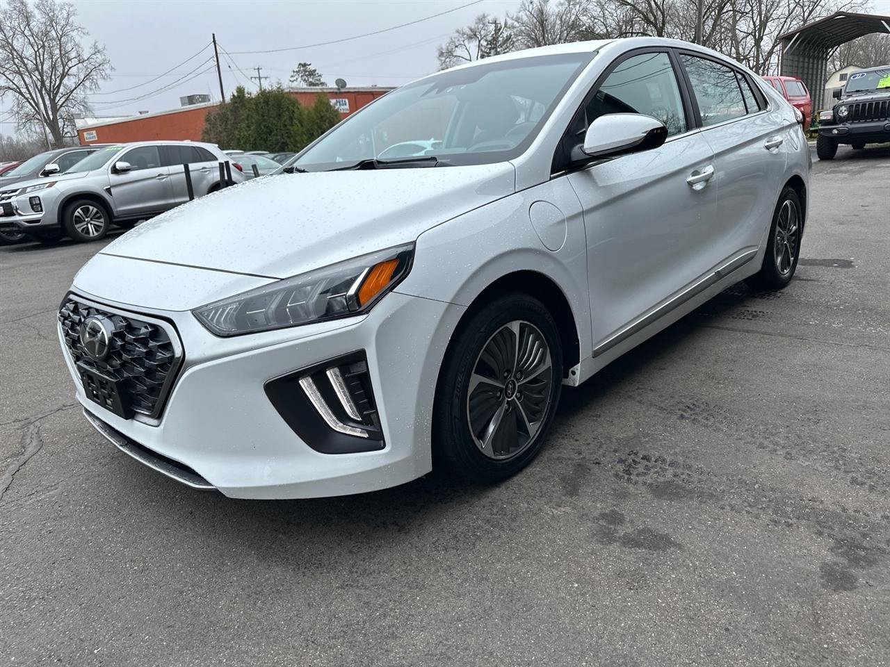 Used 2021 Hyundai Ioniq SEL FWD image 6