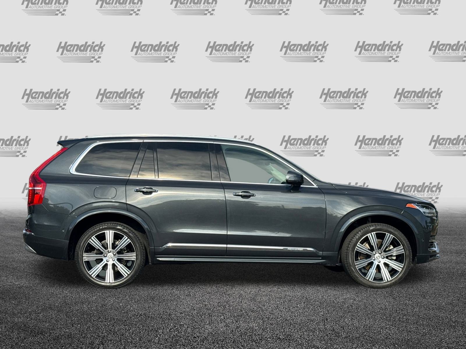 Used 2022 Volvo XC90 T8 Inscription w/ Advanced Package image 3