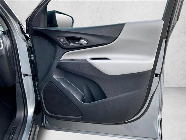 Used 2023 Chevrolet Equinox LS image 19