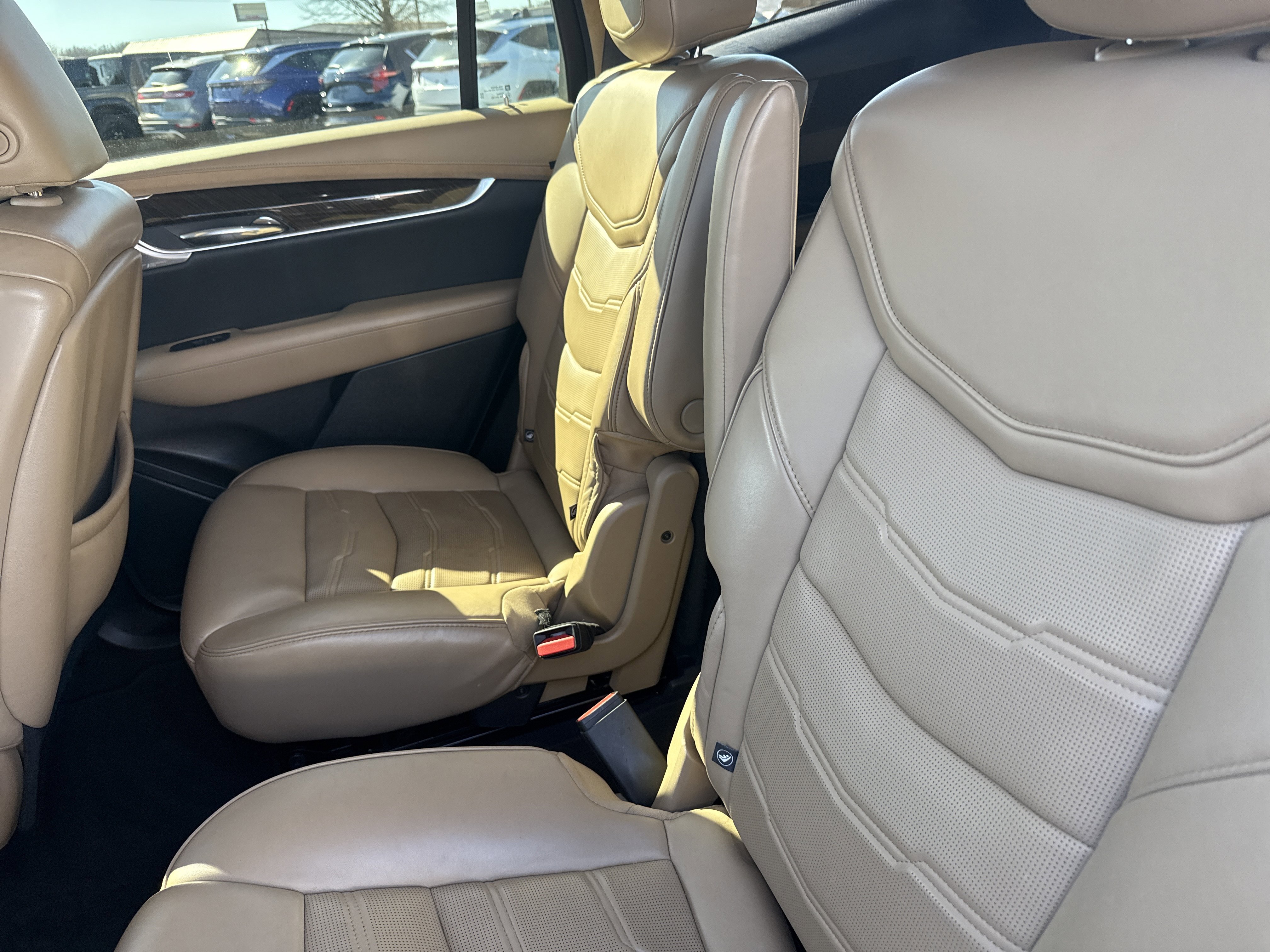 Used 2022 Cadillac XT6 Premium Luxury w/ Platinum Package image 14