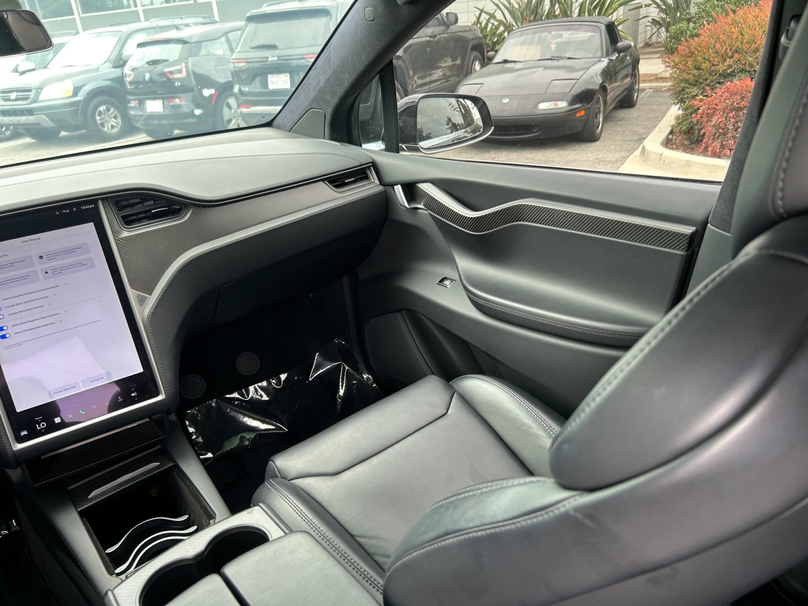 Used 2018 Tesla Model X 75D AWD/4WD image 16