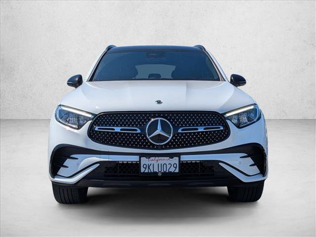 Used 2024 Mercedes-Benz GLC 300 4MATIC image 2