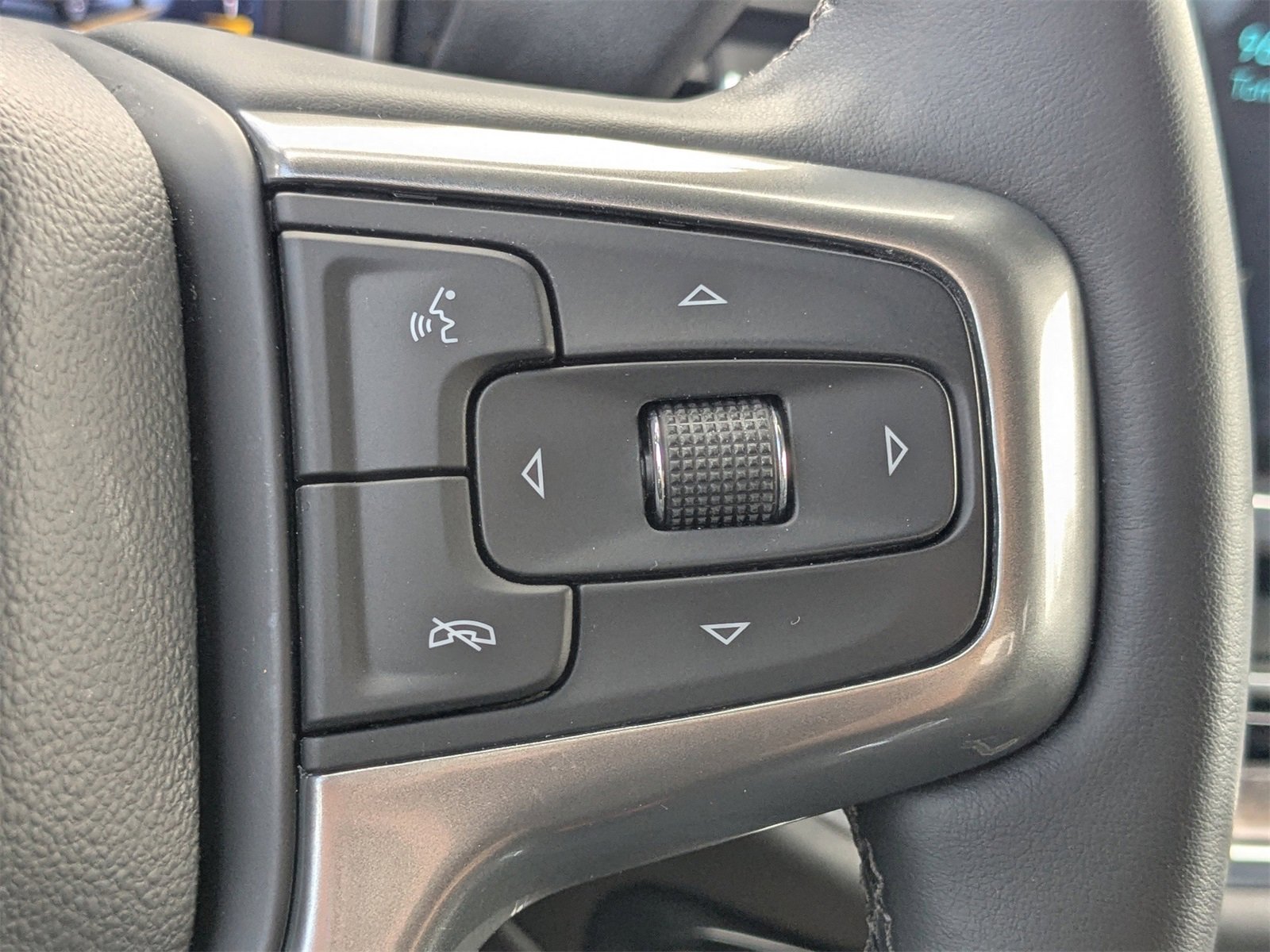 Used 2024 Chevrolet Silverado 2500 LTZ image 25