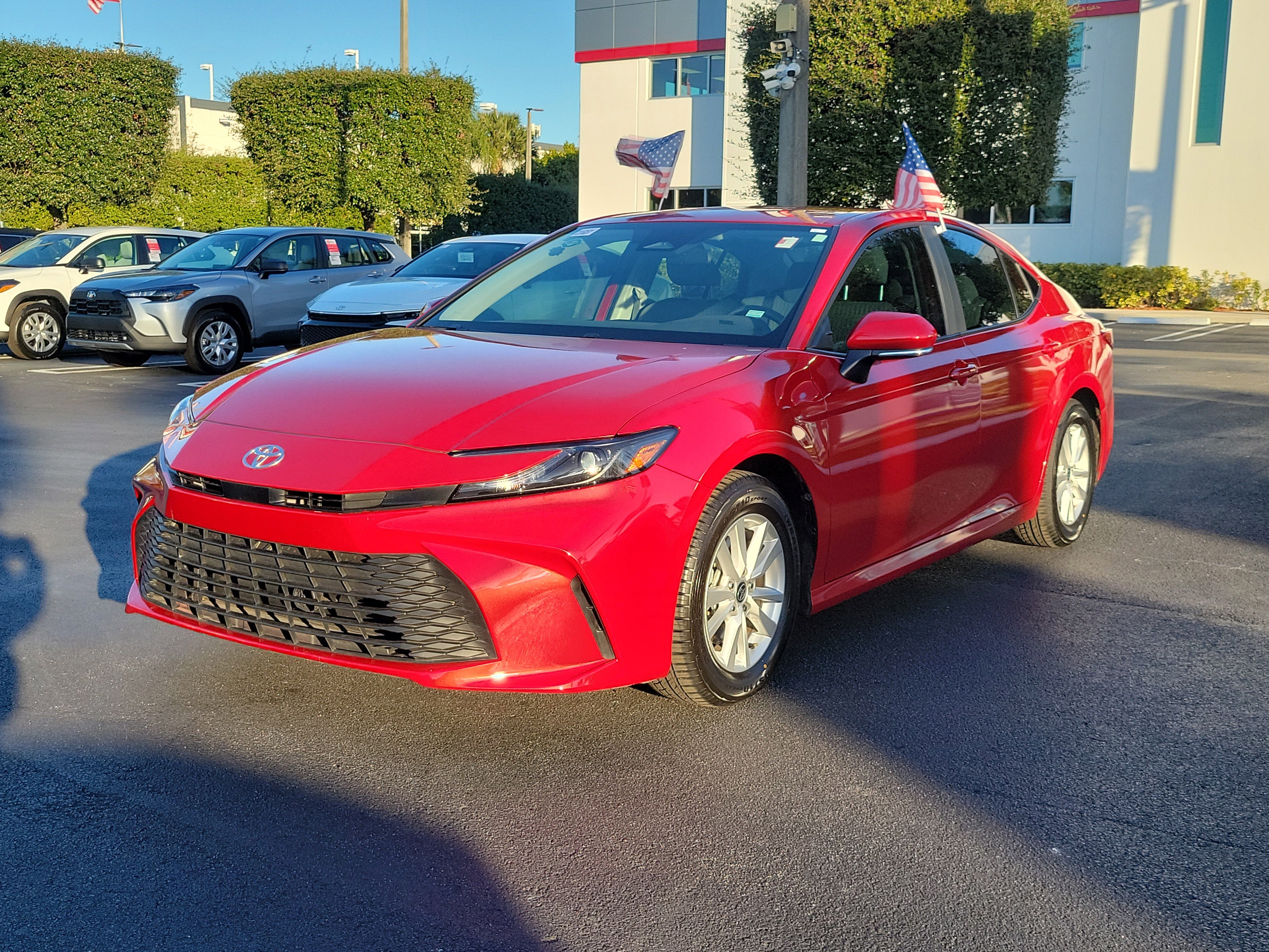 Used 2025 Toyota Camry LE image 6