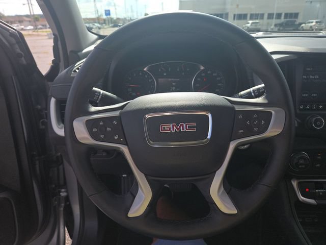 Used 2024 GMC Terrain SLT w/ Tech Package FWD image 14