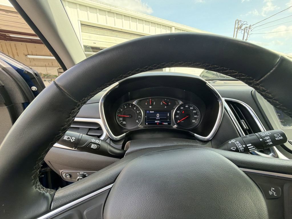 Used 2023 Chevrolet Equinox LT FWD image 15
