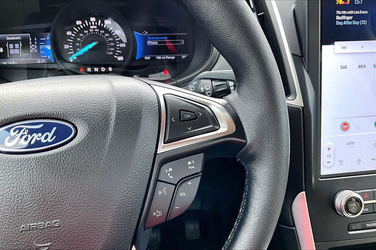 Used 2024 Ford Edge SEL w/ Convenience Package AWD/4WD image 16