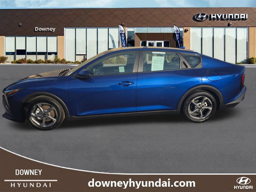 Used 2025 Kia K4 FWD image 2