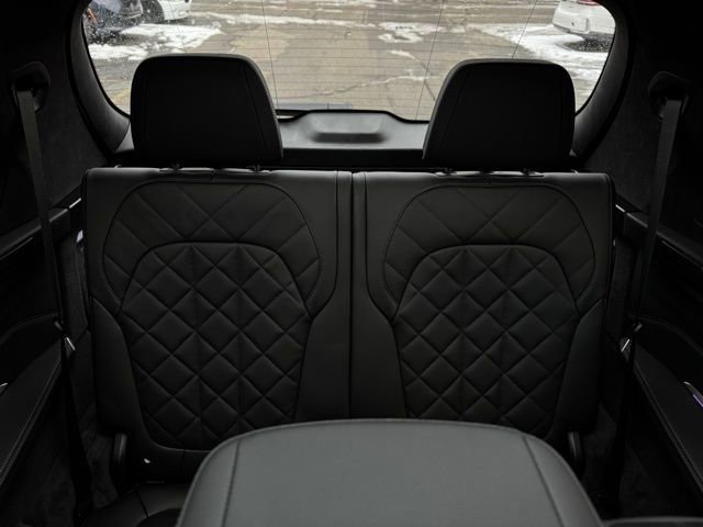 Used 2026 BMW X7 xDrive40i w/ M Sport Package image 27