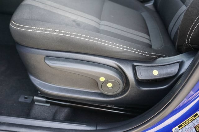 Used 2025 Hyundai Venue SEL FWD image 8