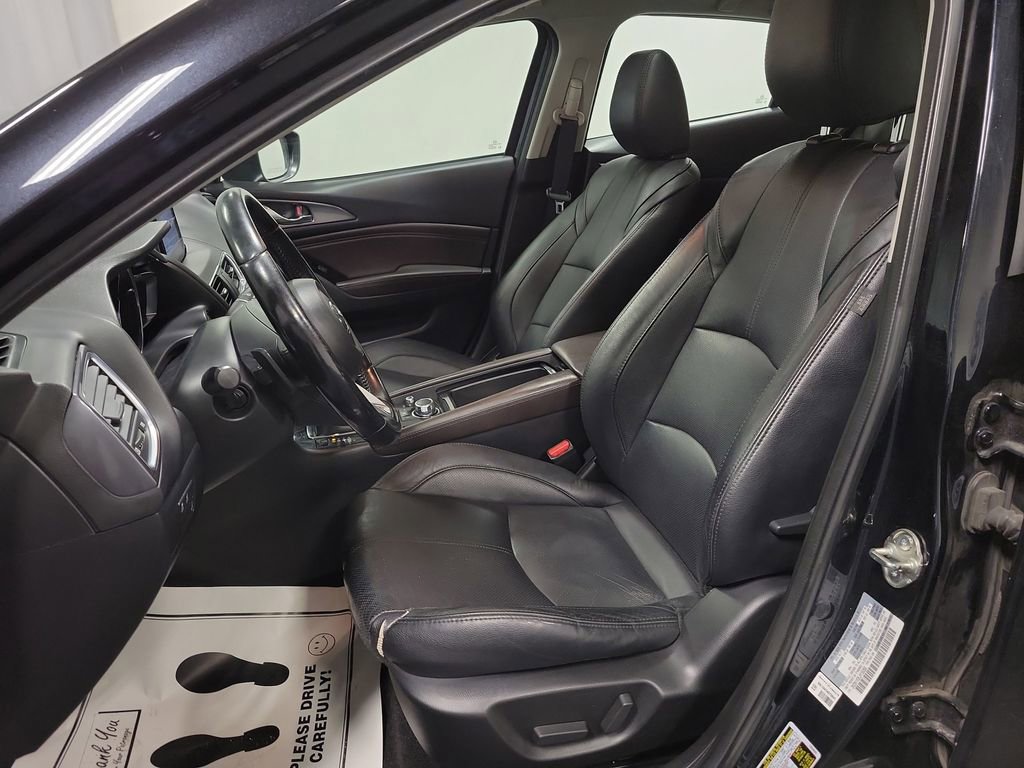 Used 2018 MAZDA MAZDA3 Grand Touring w/ Premium Equipment Package image 14