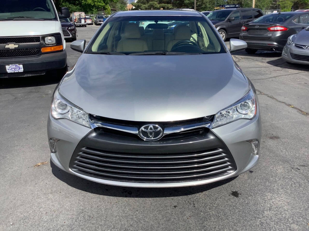 Used 2017 Toyota Camry XLE FWD image 5