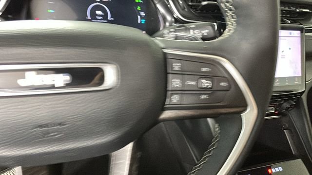 Used 2024 Jeep Grand Cherokee Limited 4xe AWD/4WD image 17