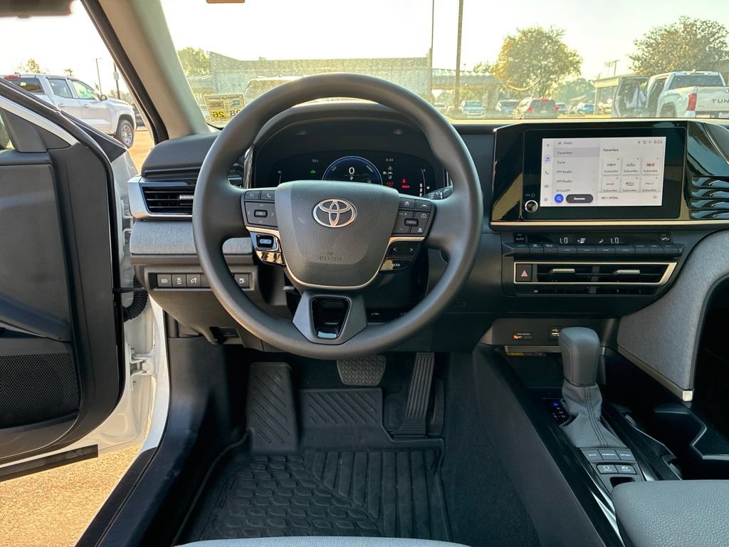 Used 2025 Toyota Camry LE FWD image 15