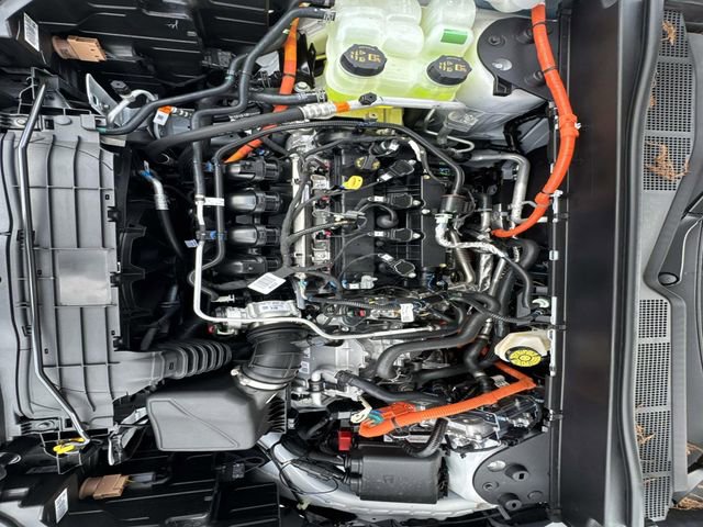 New 2025 Ford Maverick XL w/ Equipment Group 101A image 10