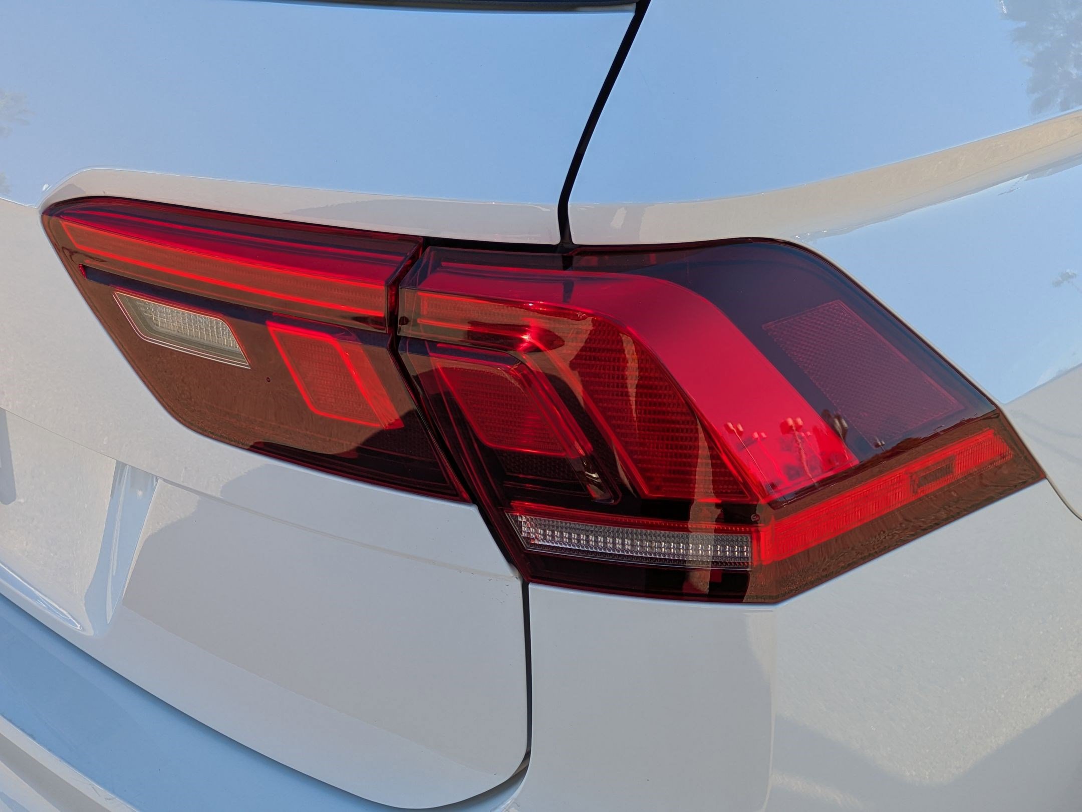 Used 2022 Volkswagen Tiguan SE image 11