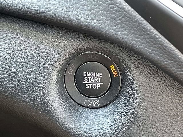 Used 2023 Jeep Cherokee Altitude Lux w/ Lux Elite Package image 25