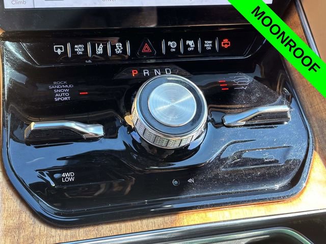 Used 2022 Jeep Grand Wagoneer Series III w/ Rear Seat Video Group 1 image 26