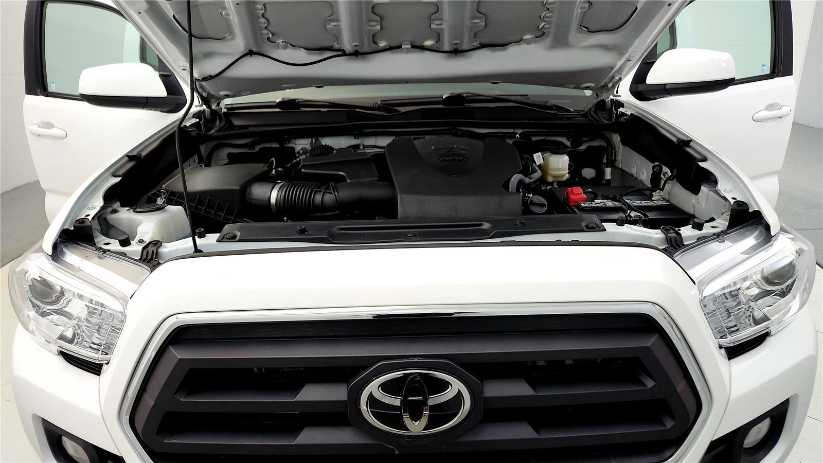 Certified 2023 Toyota Tacoma SR5 image 31