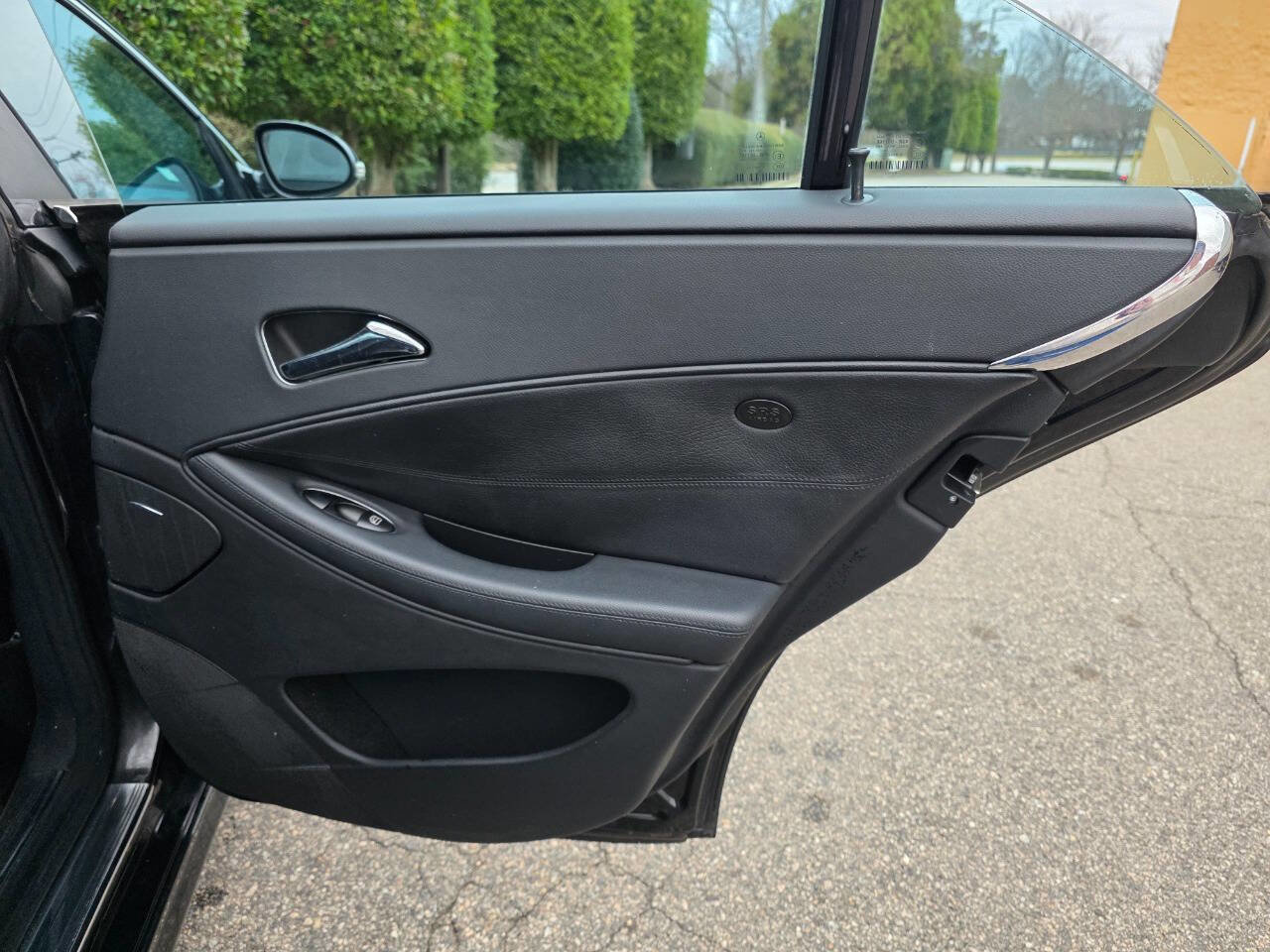 Used 2006 Mercedes-Benz CLS 500 w/ AMG Sport Pkg image 28